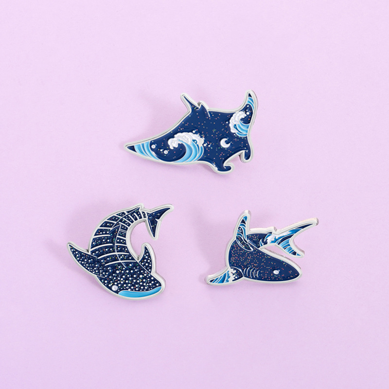Эмалевые значки с мультяшными  – обзор и цена Embroidery Fish