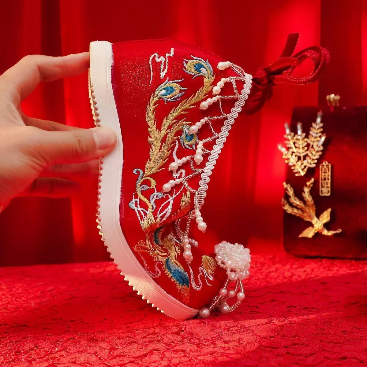 Женские новые красные свадебны – обзор и цена Embroidery Shoes