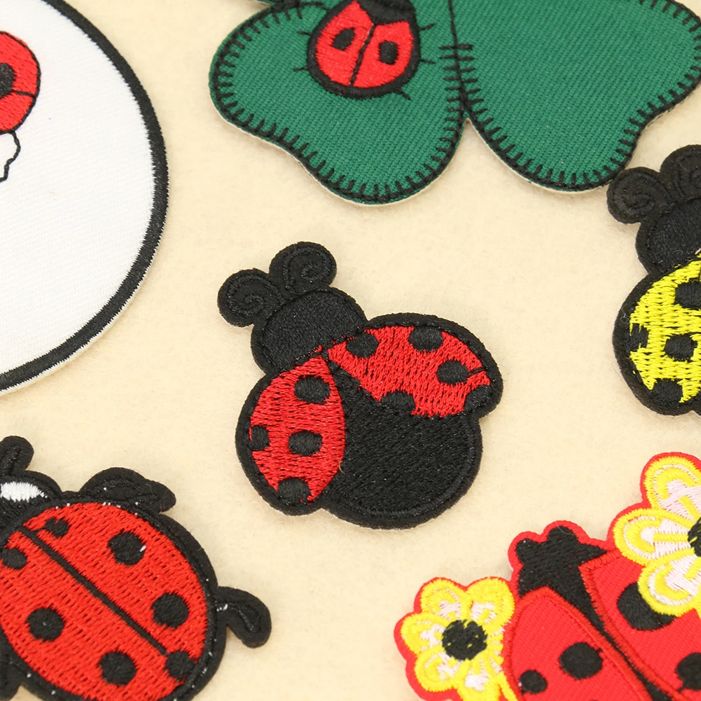 2 шт. мультяшная Божья коровка – обзор и цена Embroidery Lady Bug