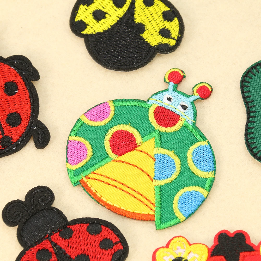 2 шт. мультяшная Божья коровка – обзор и цена Embroidery Lady Bug